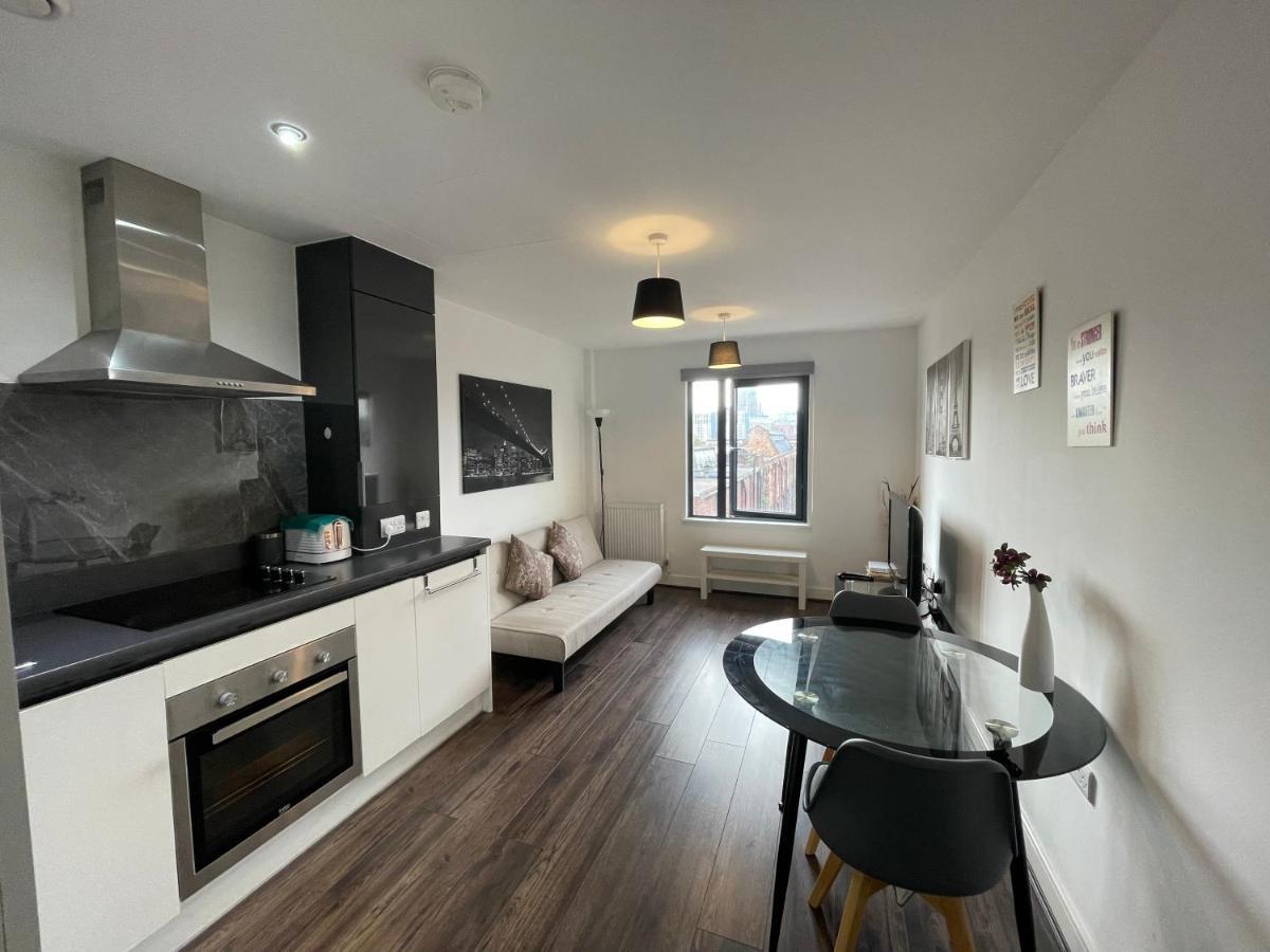 Modern Apartment Near Bullring Birmingam Exterior foto